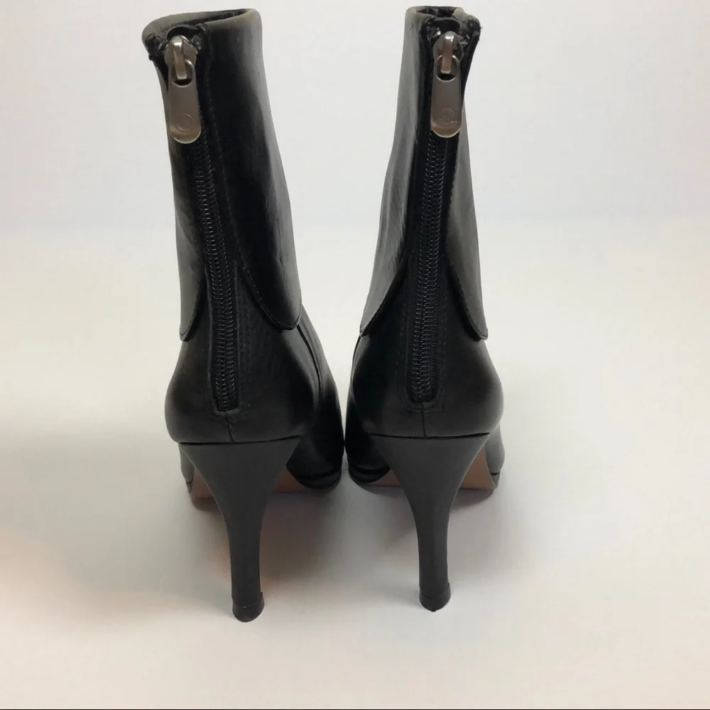 AdrienneVittadini Jael Folded Cuff Bootie - Picture 6 of 15